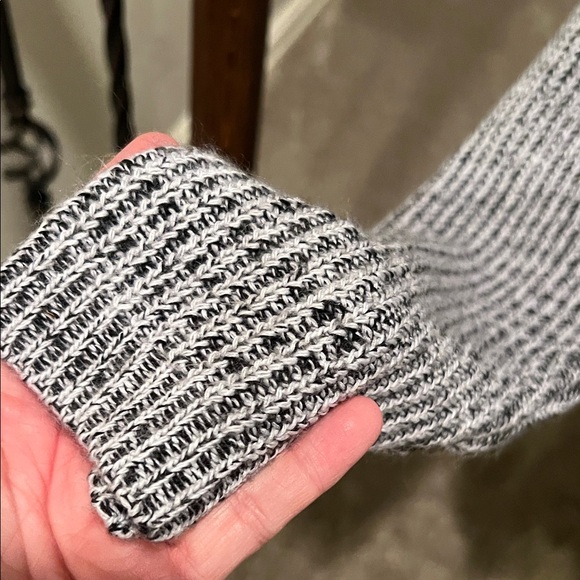 Torrid Black and White Knit Scoop Neck Sweater - Picture 5 of 9